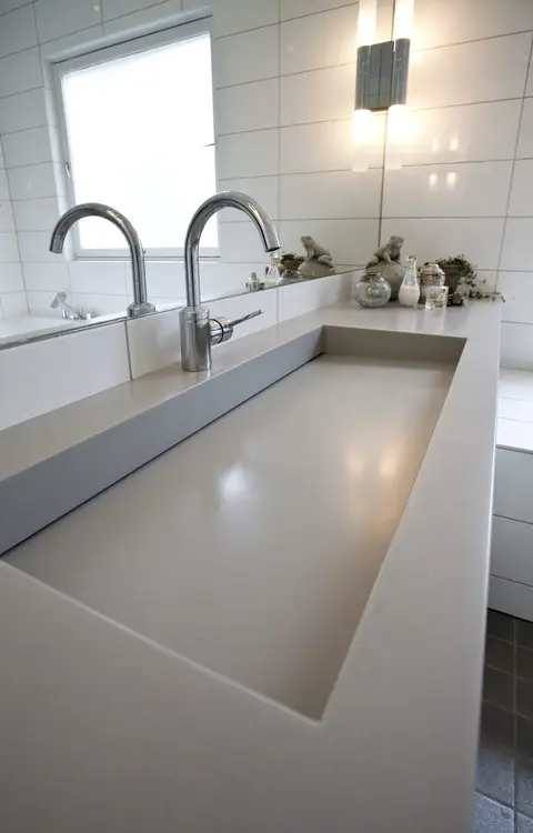 Baderomsmøbler som ikke er redde for vann – 3