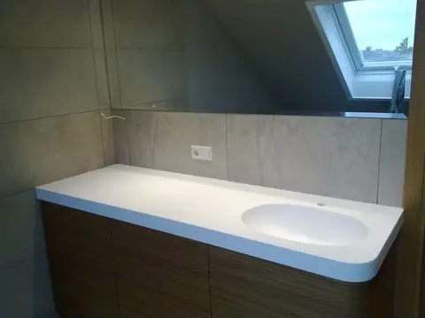 Baderomsmøbler som ikke er redde for vann – 5