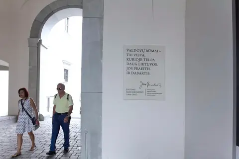 Valdovų rūmai – 4